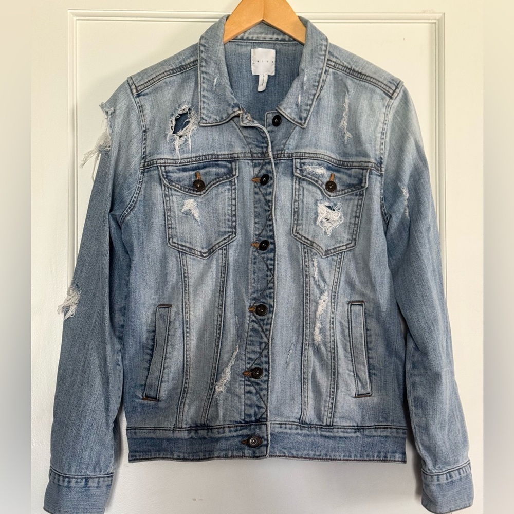 Light wash Distressed Boyfriend Denim Jacket
